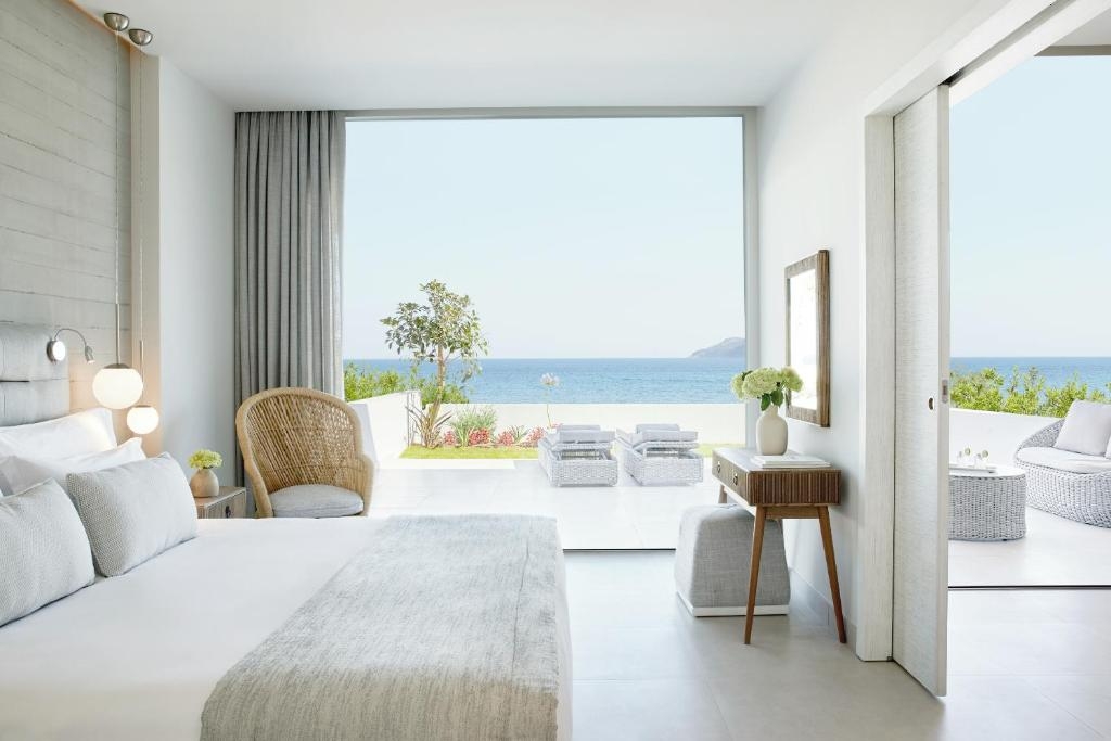 One Bedroom Suite Private Garden Sea View, Ikos Aria, Kos