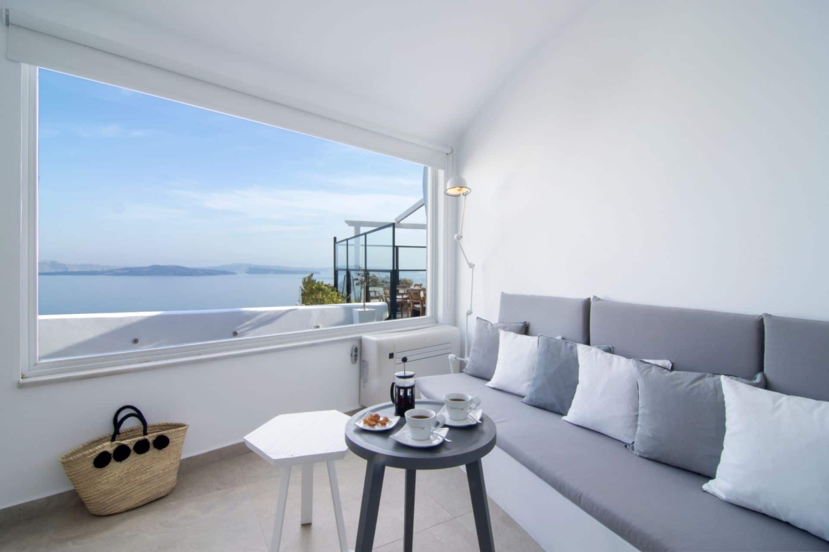 Infinity Suite With Private Pool & Caldera View, Santorini Secret Suites & Spa