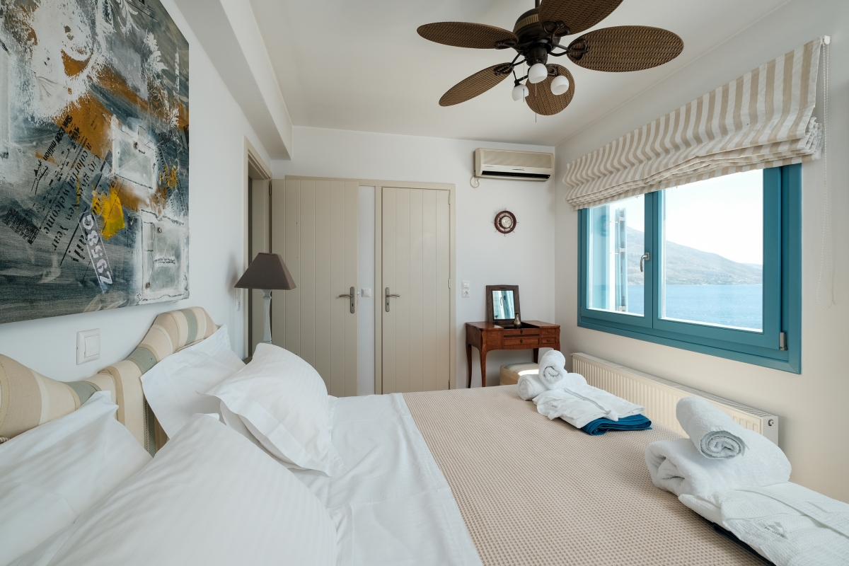 Villa Aegean Blue bedroom