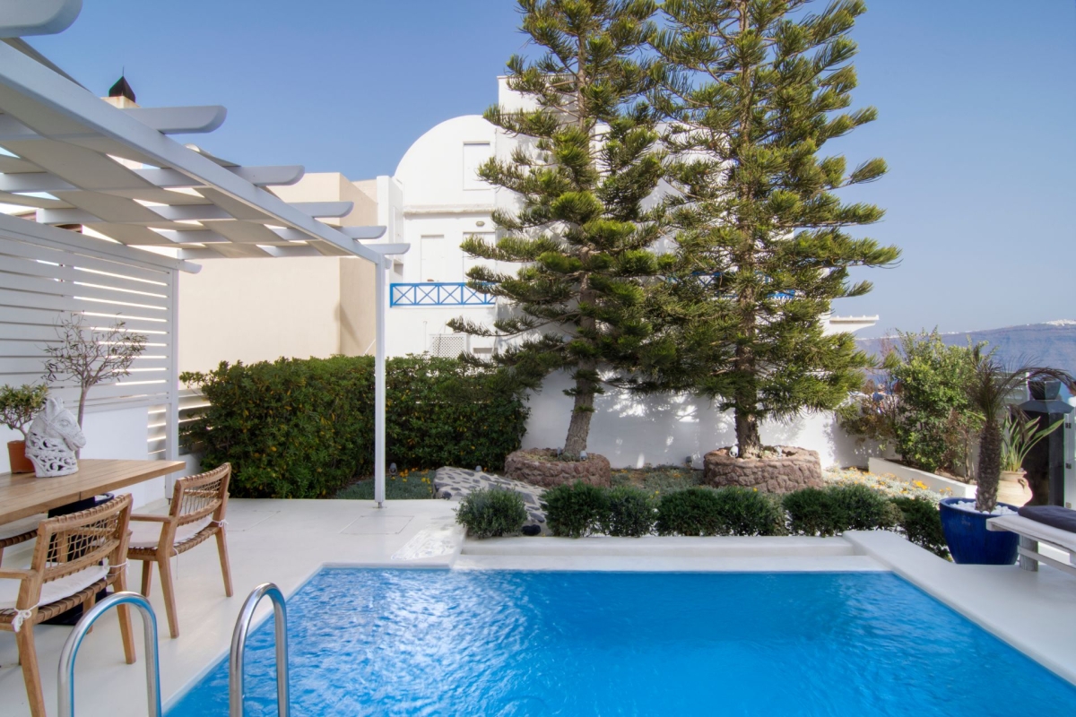 Junior Villa Outdoor Heated Pool & Panoramic View, Santorini Secret Suites & Spa
