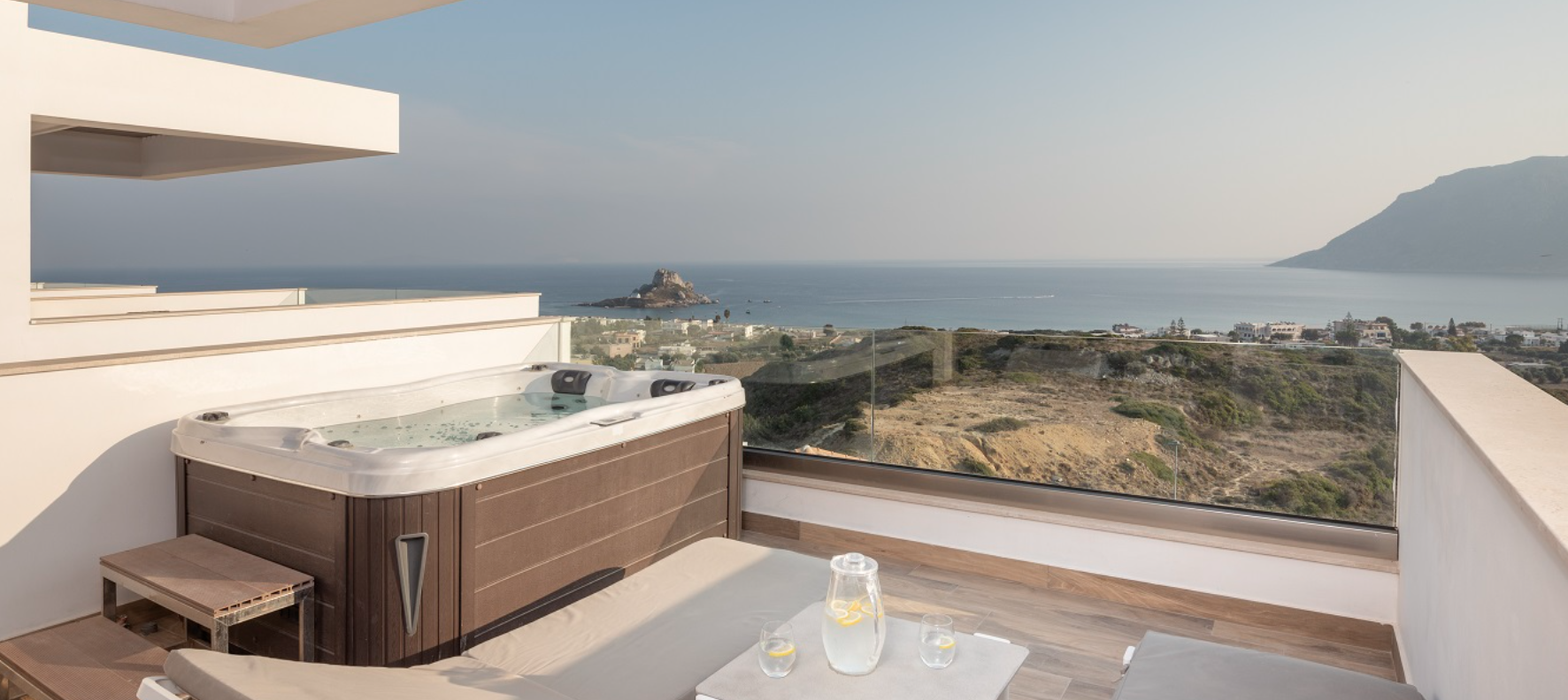 Superior Suite Outdoor Jacuzzi Sea View, White Rock Of Kos