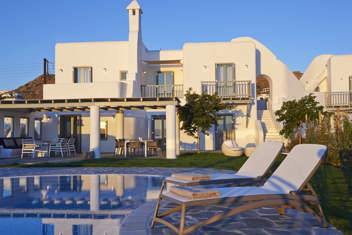 Beachfront Paradise Estate, Naxos