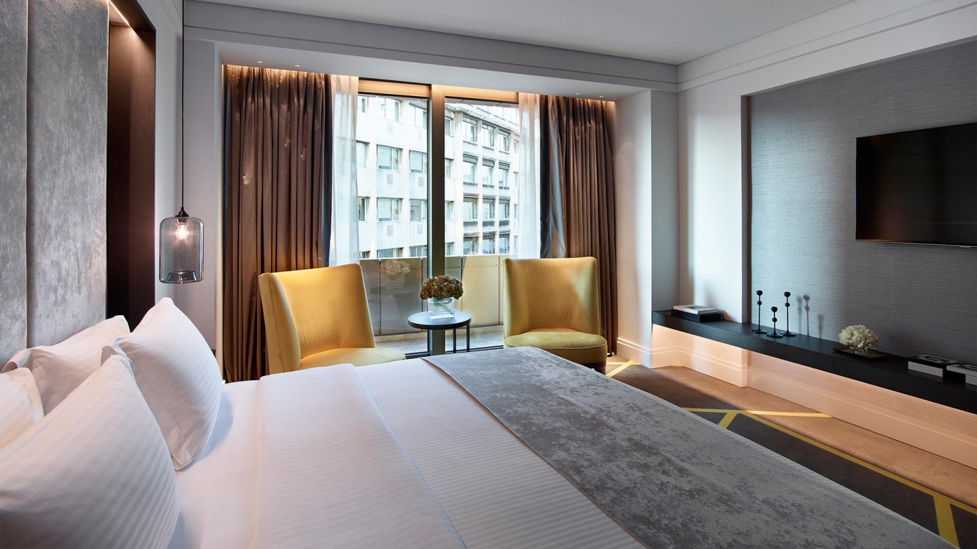Deluxe Suite City View, NJV Athens Plaza Hotel