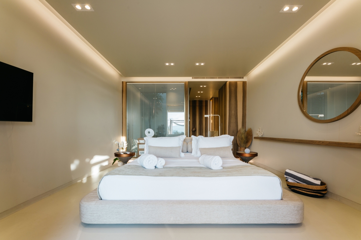 Suite Sea View Hot Tub & Day Bed, Avgoustos Suites Naxos