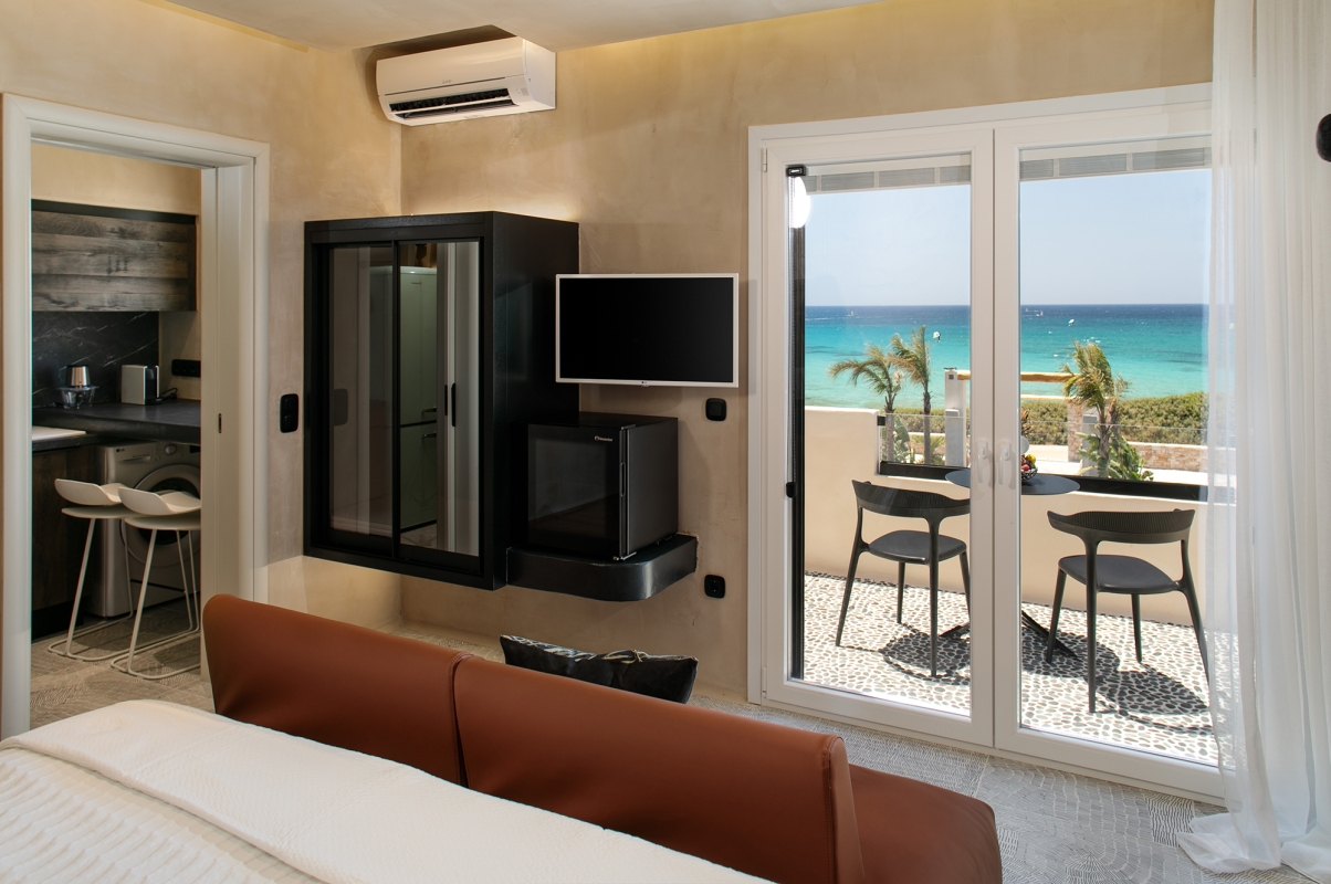 Diamond Two Bedroom Sea View Residence with Outdoor Hot Tub, Eden Beachfront Residences & Suites, Naxos